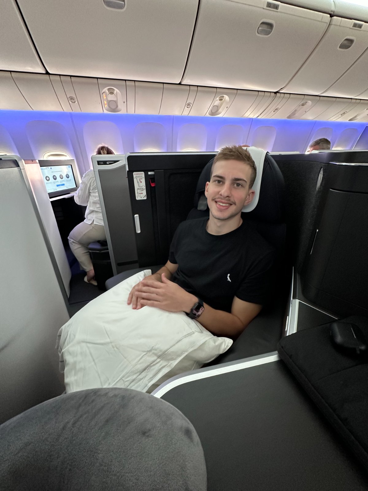 Viajantes felizes pelo mundo